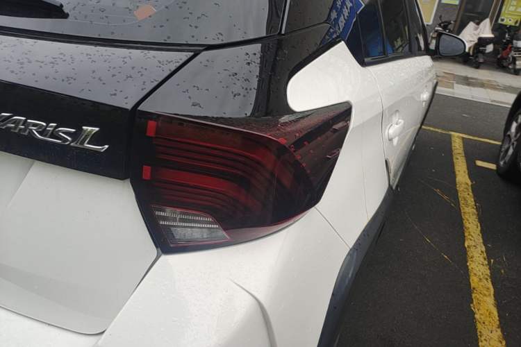 Used Toyota YARiS L Zhi Xuan 2022 X-Trail 1.5L CVT Leading PLUS Edition Right Rear Taillight