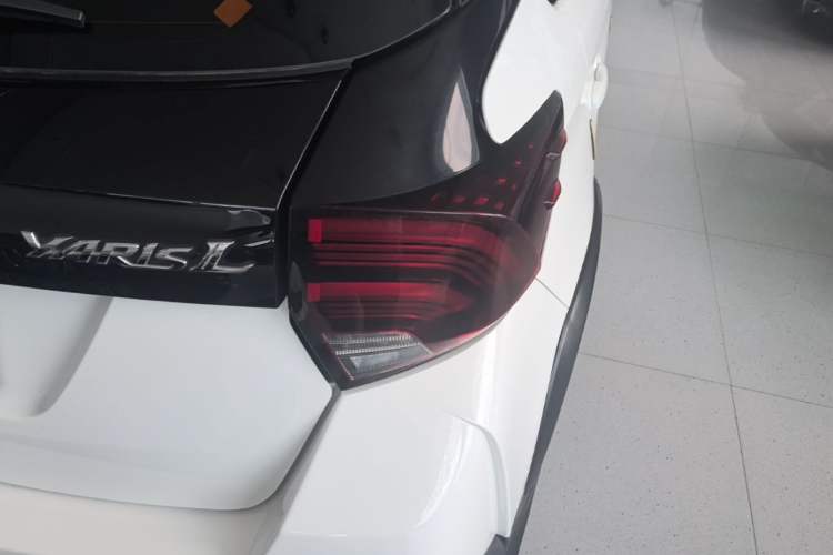 Used Toyota YARiS L Zhi Xuan 2022 X-Trail 1.5L CVT Luxury PLUS Edition Right Rear Taillight
