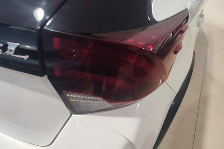 Used Toyota YARiS L Zhi Xuan 2022 X-Trail 1.5L CVT Luxury PLUS Edition Right Rear Taillight