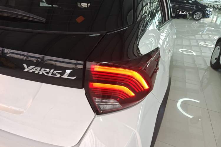 Used Toyota YARiS L Zhi Xuan 2022 X-Trail 1.5L CVT Leading PLUS Edition Right Rear Taillight