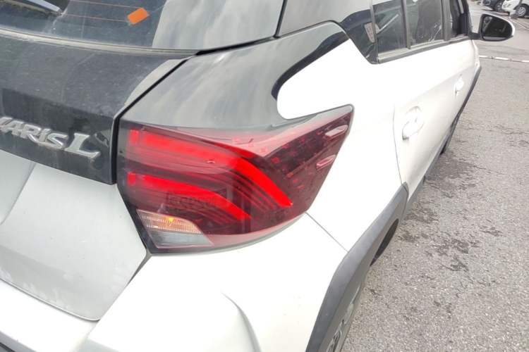 Used Toyota YARiS L Zhi Xuan 2022 X-Trail 1.5L CVT Luxury PLUS Edition Right Rear Taillight