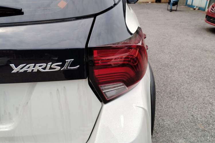 Used Toyota YARiS L Zhi Xuan 2022 X-Trail 1.5L CVT Luxury PLUS Edition Right Rear Taillight