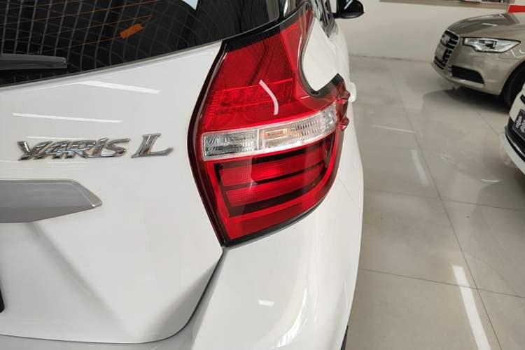 Used Toyota YARiS L Zhi Xuan 2022 1.5L CVT Leading PLUS Edition Right Rear Taillight
