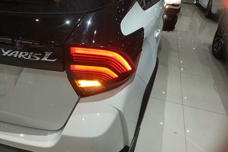 Used Toyota YARiS L Zhi Xuan 2022 X-Trail 1.5L CVT Luxury PLUS Edition Right Rear Taillight