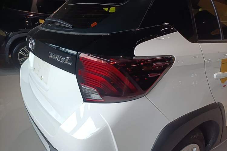 Used Toyota YARiS L Zhi Xuan 2022 X-Trail 1.5L CVT Leading PLUS Edition Right Rear Taillight