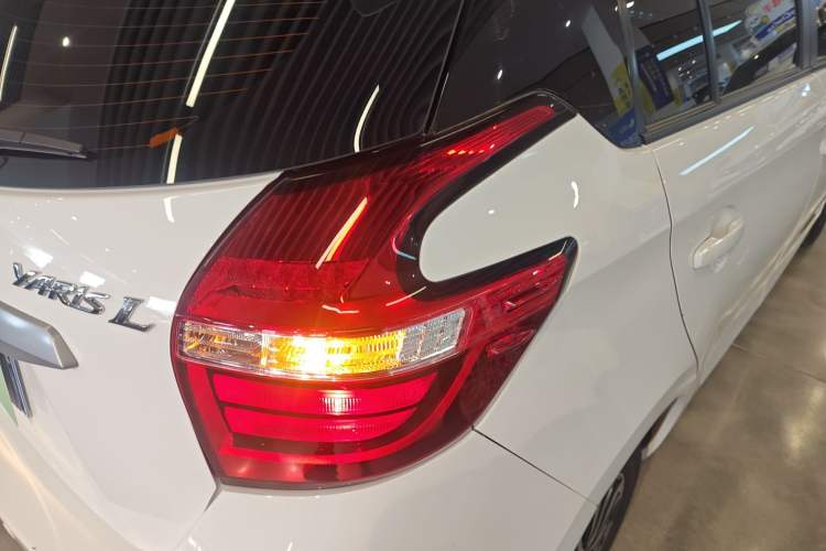 Used Toyota YARiS L Zhi Xuan 2022 1.5L CVT Leading PLUS Edition Right Rear Taillight