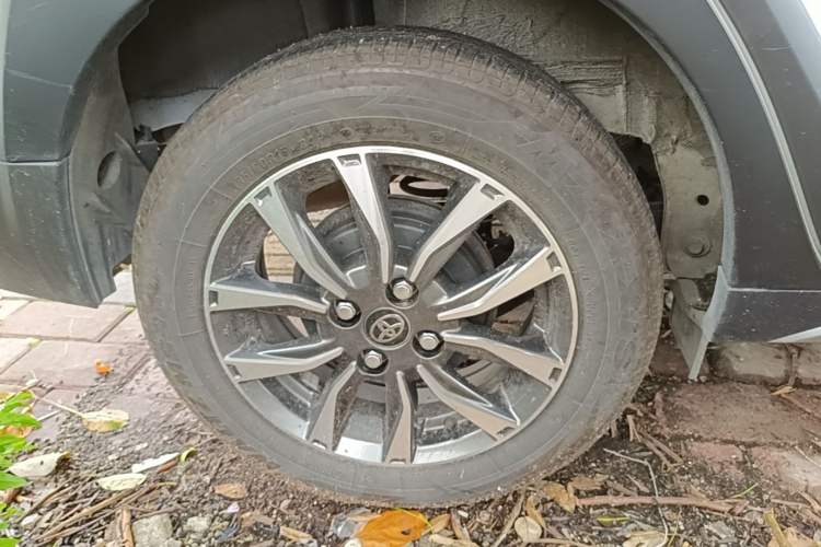 Used Toyota YARiS L Zhi Xuan 2022 X-Trail 1.5L CVT Luxury PLUS Edition Right Rear Wheel Hub
