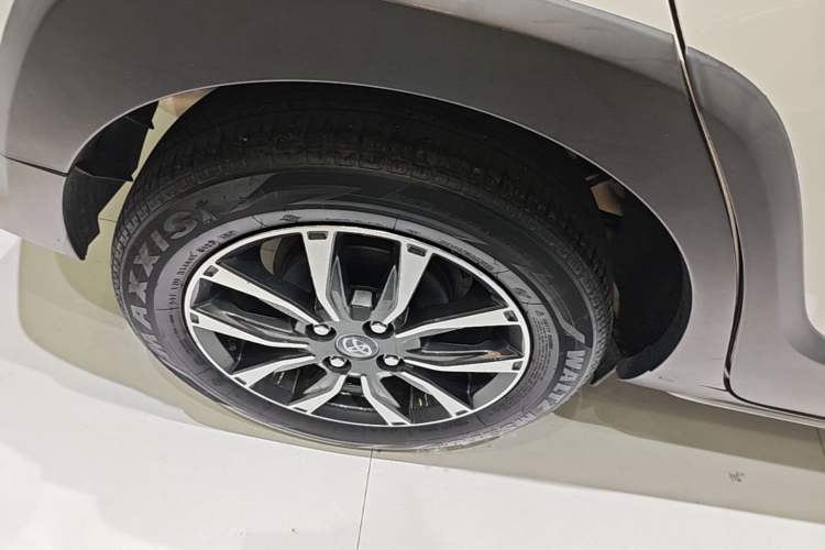 Used Toyota YARiS L Zhi Xuan 2022 X-Trail 1.5L CVT Luxury PLUS Edition Right Rear Wheel Hub