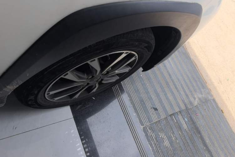 Used Toyota YARiS L Zhi Xuan 2022 X-Trail 1.5L CVT Luxury PLUS Edition Right Rear Wheel Hub
