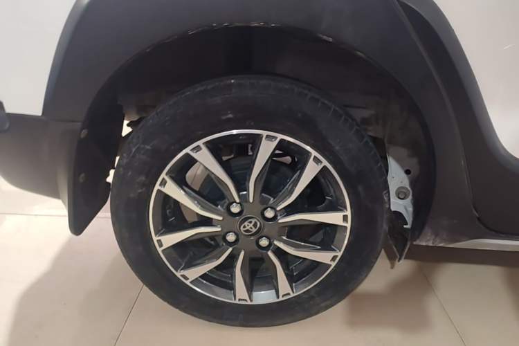 Used Toyota YARiS L Zhi Xuan 2022 X-Trail 1.5L CVT Luxury PLUS Edition Right Rear Wheel Hub