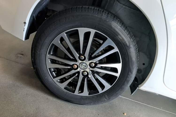 Used Toyota YARiS L Zhi Xuan 2022 1.5L CVT Leading PLUS Edition Right Rear Wheel Hub