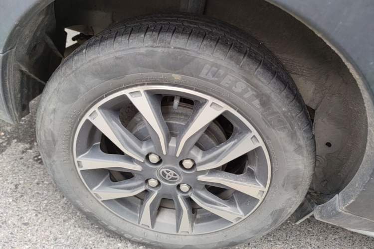 Used Toyota YARiS L Zhi Xuan 2022 X-Trail 1.5L CVT Luxury PLUS Edition Right Rear Wheel Hub