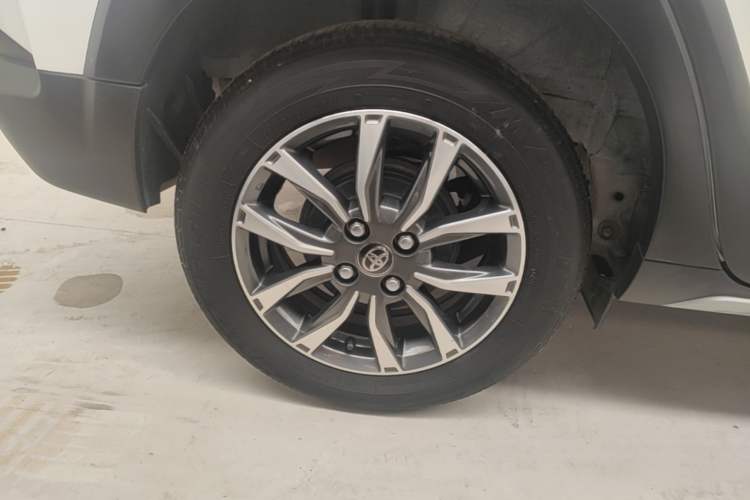 Used Toyota YARiS L Zhi Xuan 2022 X-Trail 1.5L CVT Luxury PLUS Edition Right Rear Wheel Hub