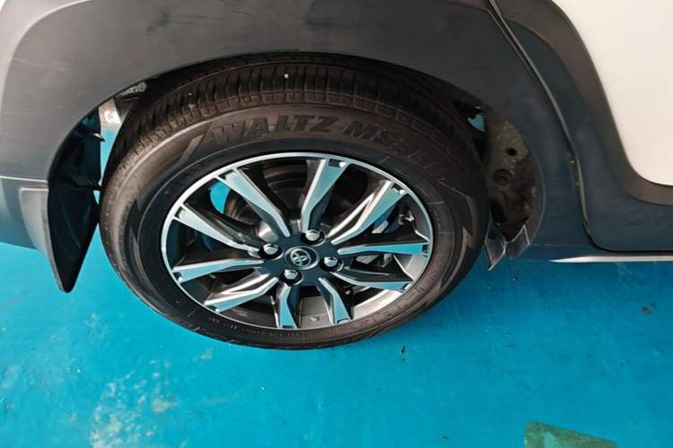 Used Toyota YARiS L Zhi Xuan 2022 X-Trail 1.5L CVT Luxury PLUS Edition Right Rear Wheel Hub
