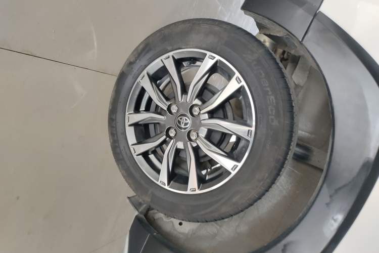 Used Toyota YARiS L Zhi Xuan 2022 X-Trail 1.5L CVT Luxury PLUS Edition Right Rear Wheel Hub