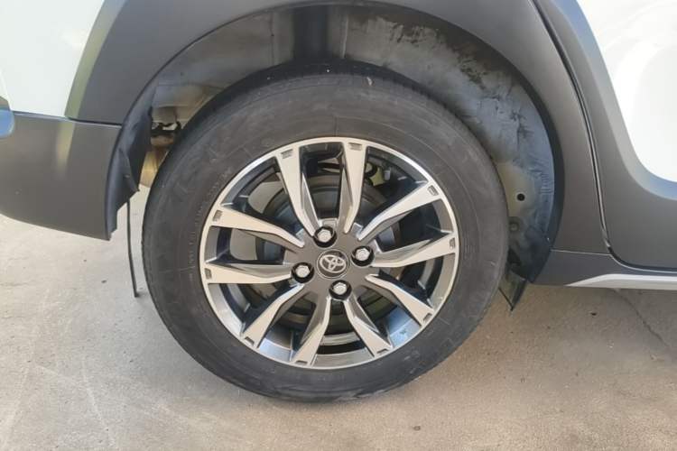 Used Toyota YARiS L Zhi Xuan 2022 X-Trail 1.5L CVT Luxury PLUS Edition Right Rear Wheel Hub