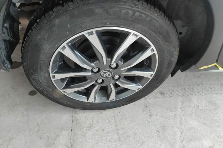Used Toyota YARiS L Zhi Xuan 2022 X-Trail 1.5L CVT Luxury PLUS Edition Right Rear Wheel Hub