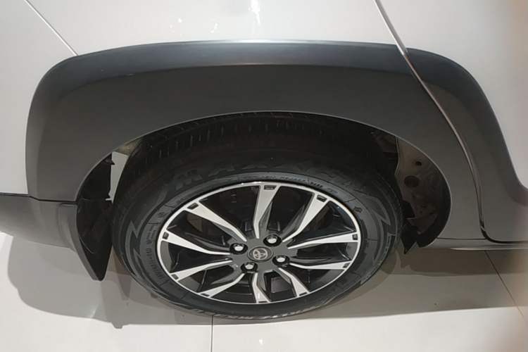 Used Toyota YARiS L Zhi Xuan 2022 X-Trail 1.5L CVT Luxury PLUS Edition Right Rear Wheel Hub