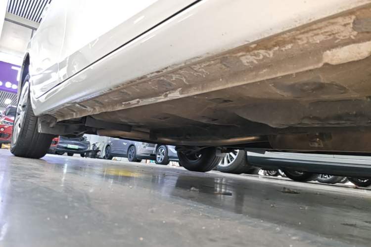 Used Toyota YARiS L Zhi Xuan 2022 1.5L CVT Leading PLUS Edition Right Side Sill
