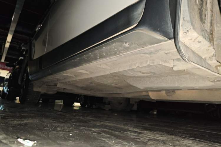 Used Toyota YARiS L Zhi Xuan 2022 X-Trail 1.5L CVT Luxury PLUS Edition Right Side Sill