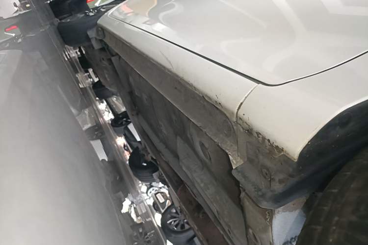 Used Toyota YARiS L Zhi Xuan 2022 1.5L CVT Leading PLUS Edition Right Side Sill