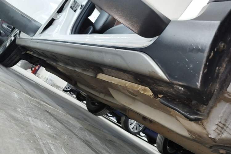 Used Toyota YARiS L Zhi Xuan 2022 X-Trail 1.5L CVT Luxury PLUS Edition Right Side Sill
