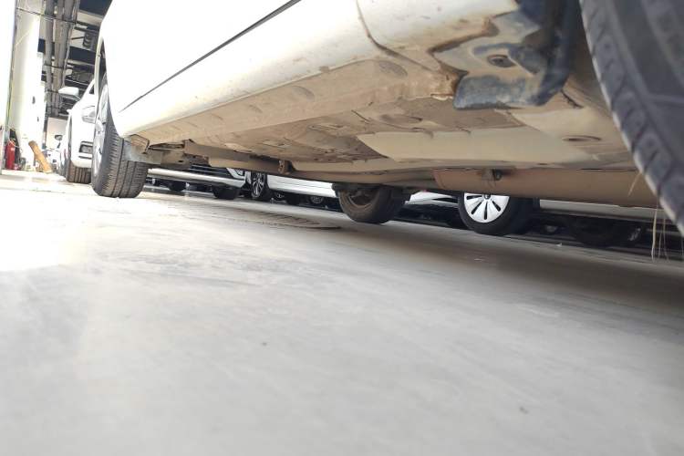 Used Toyota YARiS L Zhi Xuan 2022 1.5L CVT Leading PLUS Edition Right Side Sill