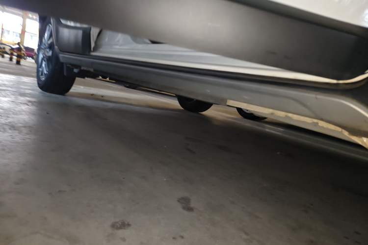 Used Toyota YARiS L Zhi Xuan 2022 X-Trail 1.5L CVT Luxury PLUS Edition Right Side Sill