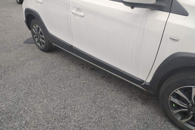 Used Toyota YARiS L Zhi Xuan 2022 X-Trail 1.5L CVT Luxury PLUS Edition Right Side Sill