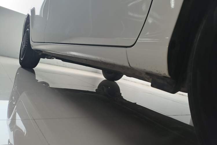 Used Toyota YARiS L Zhi Xuan 2022 1.5L CVT Leading PLUS Edition Right Side Sill