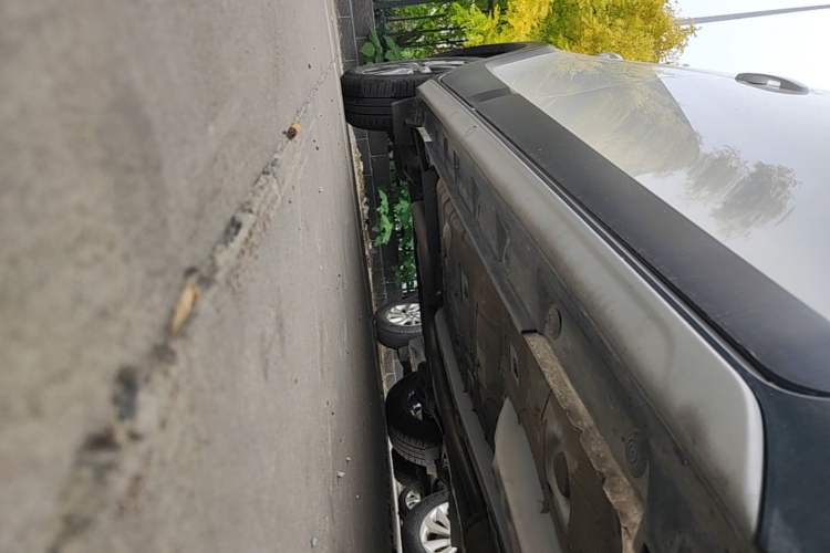 Used Toyota YARiS L Zhi Xuan 2022 X-Trail 1.5L CVT Luxury PLUS Edition Right Side Sill