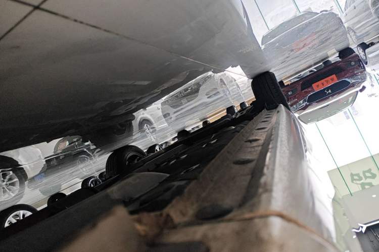 Used Toyota YARiS L Zhi Xuan 2022 1.5L CVT Luxury PLUS Edition Right Side Sill