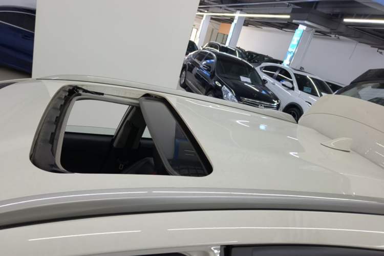 Used Toyota YARiS L Zhi Xuan 2022 X-Trail 1.5L CVT Prestige Edition Roof