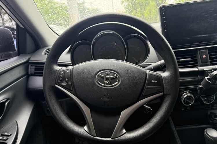 Used Toyota YARiS L Zhi Xuan 2022 X-Trail 1.5L CVT Leading PLUS Edition Steering Wheel