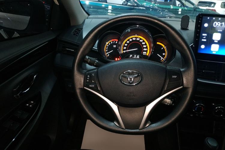 Used Toyota YARiS L Zhi Xuan 2022 X-Trail 1.5L CVT Luxury PLUS Edition Steering Wheel