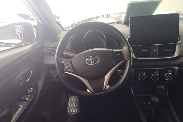 Used Toyota YARiS L Zhi Xuan 2022 X-Trail 1.5L CVT Luxury PLUS Edition Steering Wheel