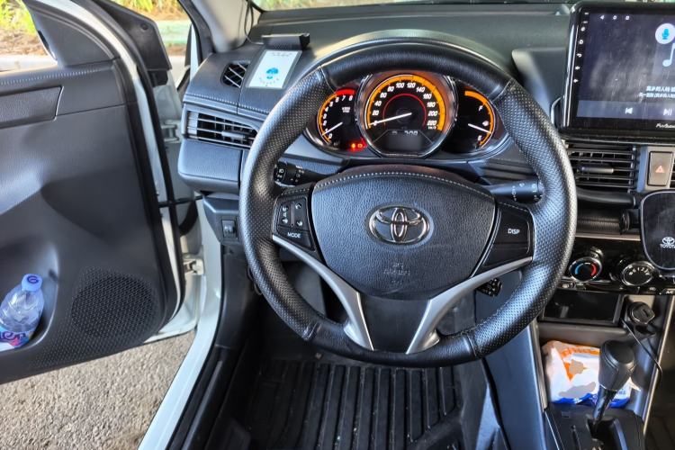 Used Toyota YARiS L Zhi Xuan 2022 X-Trail 1.5L CVT Leading PLUS Edition Steering Wheel