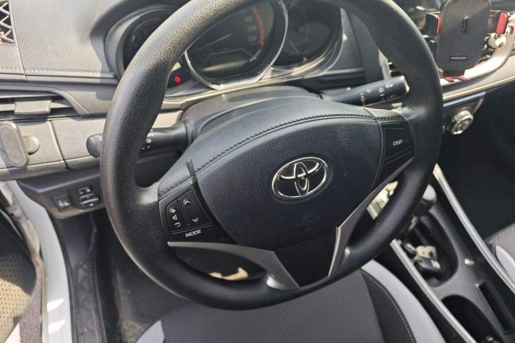 Used Toyota YARiS L Zhi Xuan 2022 X-Trail 1.5L CVT Leading PLUS Edition Steering Wheel