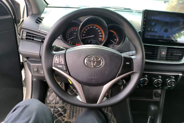 Used Toyota YARiS L Zhi Xuan 2022 X-Trail 1.5L CVT Leading PLUS Edition Steering Wheel