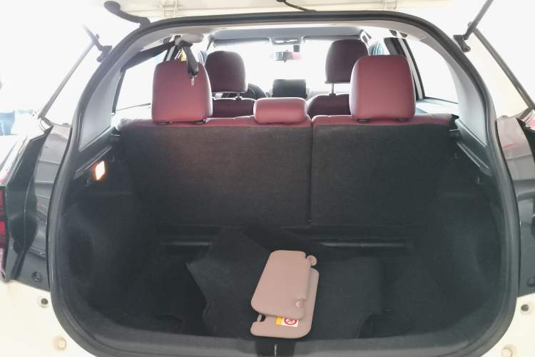 Used Toyota YARiS L Zhi Xuan 2022 X-Trail 1.5L CVT Leading PLUS Edition Trunk