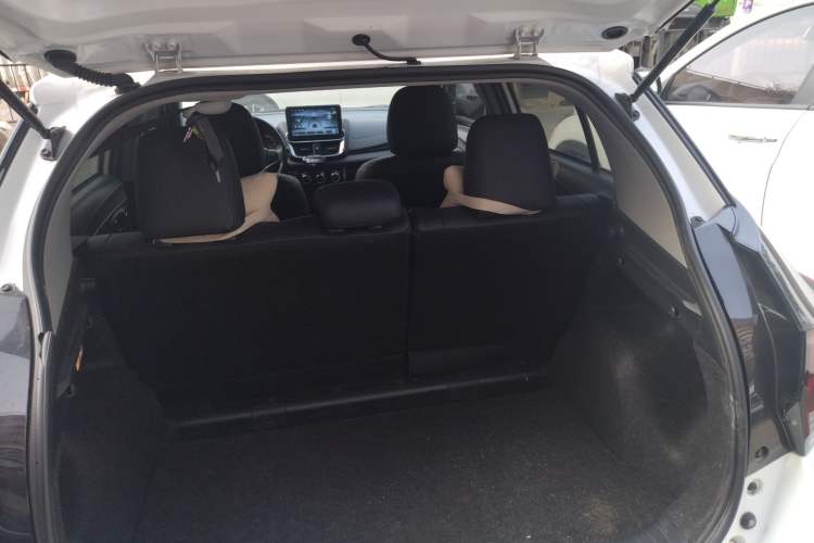 Used Toyota YARiS L Zhi Xuan 2022 X-Trail 1.5L CVT Leading PLUS Edition Trunk