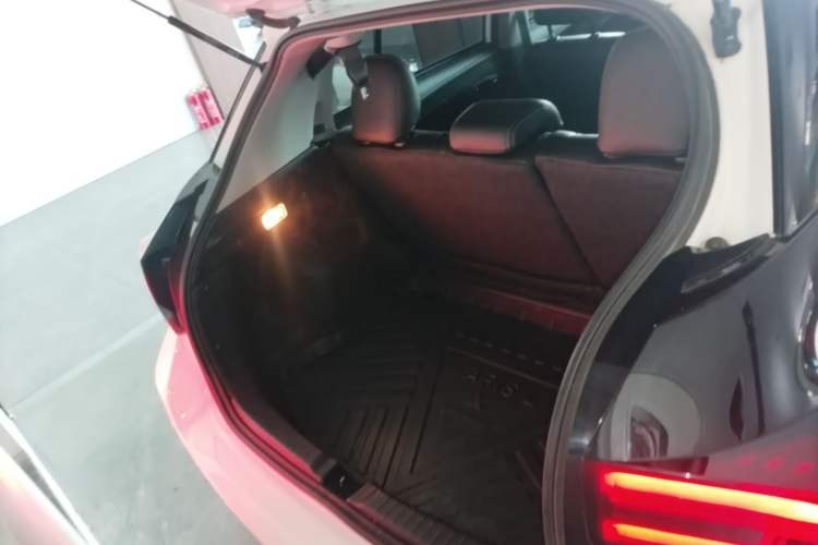 Used Toyota YARiS L Zhi Xuan 2022 X-Trail 1.5L CVT Leading PLUS Edition Trunk