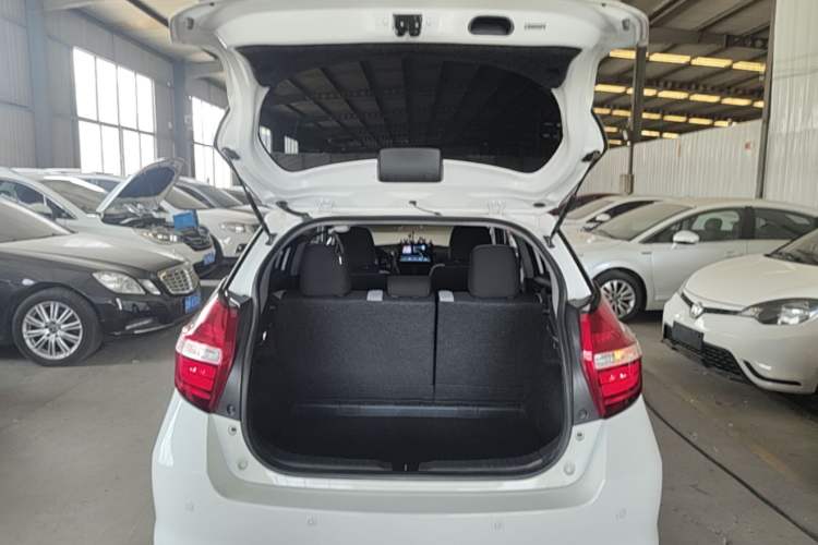 Used Toyota YARiS L Zhi Xuan 2022 1.5L CVT Leading PLUS Edition Trunk