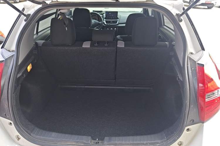 Used Toyota YARiS L Zhi Xuan 2022 1.5L CVT Leading PLUS Edition Trunk