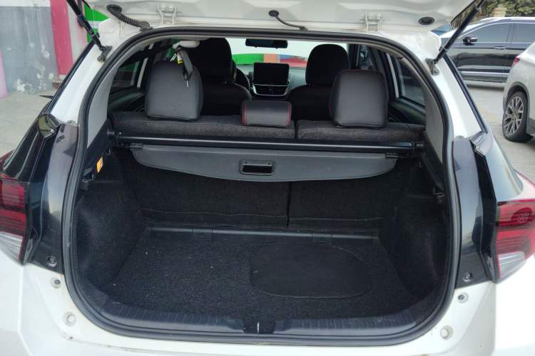 Used Toyota YARiS L Zhi Xuan 2022 X-Trail 1.5L CVT Leading PLUS Edition Trunk