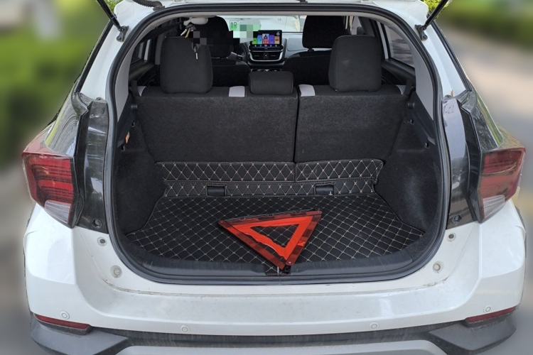 Used Toyota YARiS L Zhi Xuan 2022 X-Trail 1.5L CVT Leading PLUS Edition Trunk