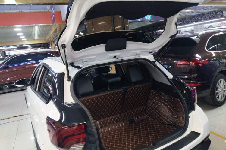 Used Toyota YARiS L Zhi Xuan 2022 X-Trail 1.5L CVT Luxury PLUS Edition Trunk