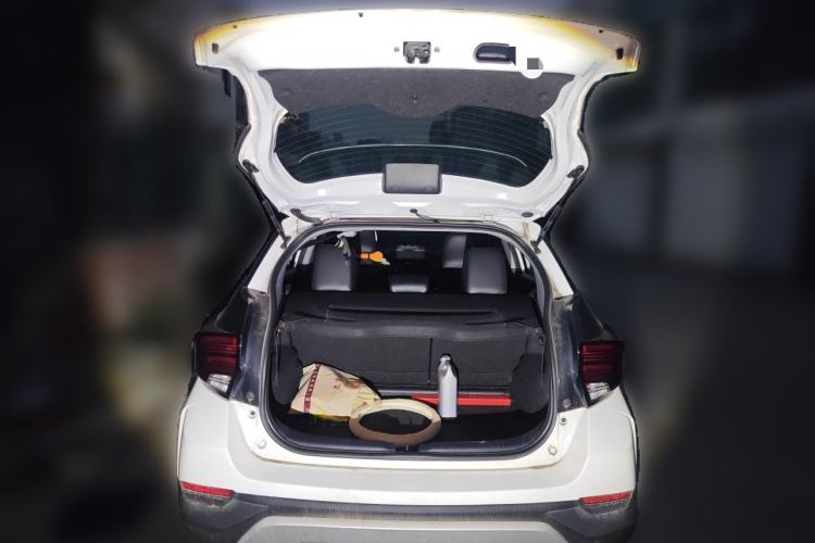 Used Toyota YARiS L Zhi Xuan 2022 X-Trail 1.5L CVT Prestige Edition Trunk