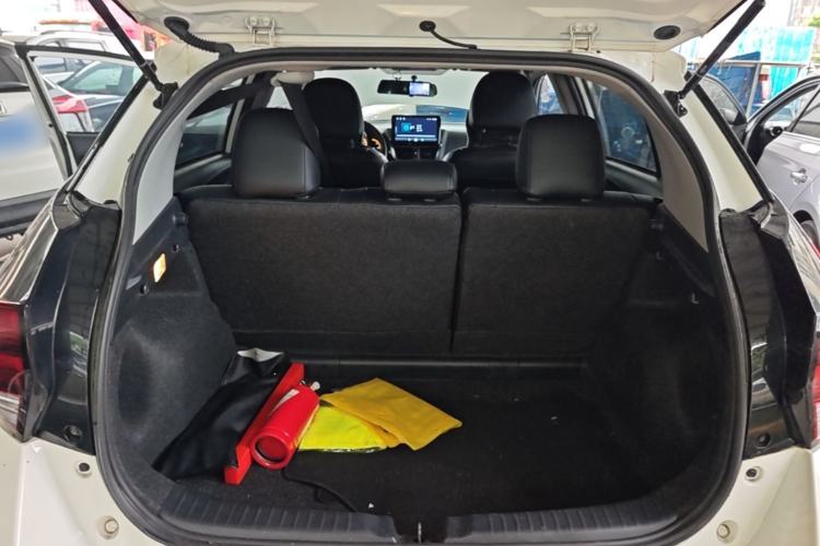 Used Toyota YARiS L Zhi Xuan 2022 X-Trail 1.5L CVT Leading PLUS Edition Trunk
