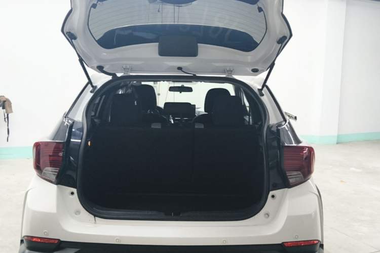 Used Toyota YARiS L Zhi Xuan 2022 X-Trail 1.5L CVT Leading PLUS Edition Trunk
